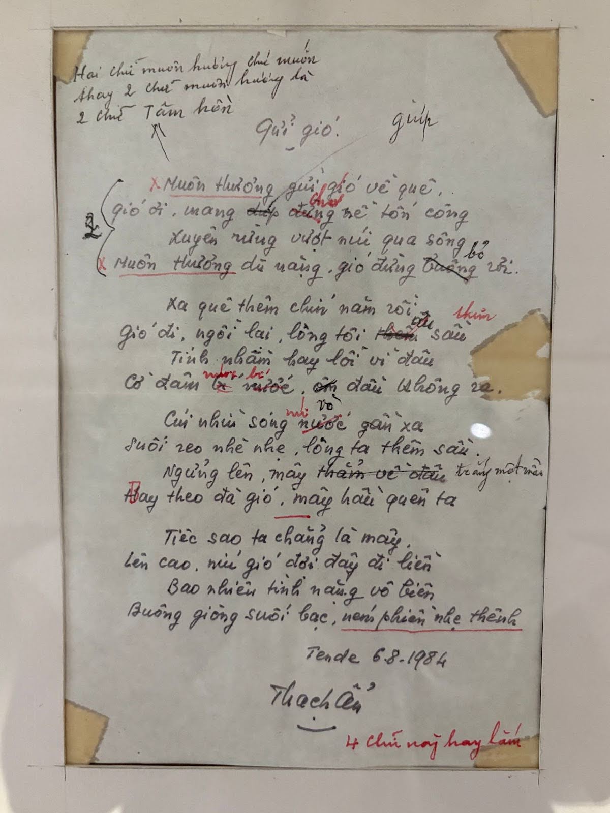 Photo of a hand written poem in Vietnamese